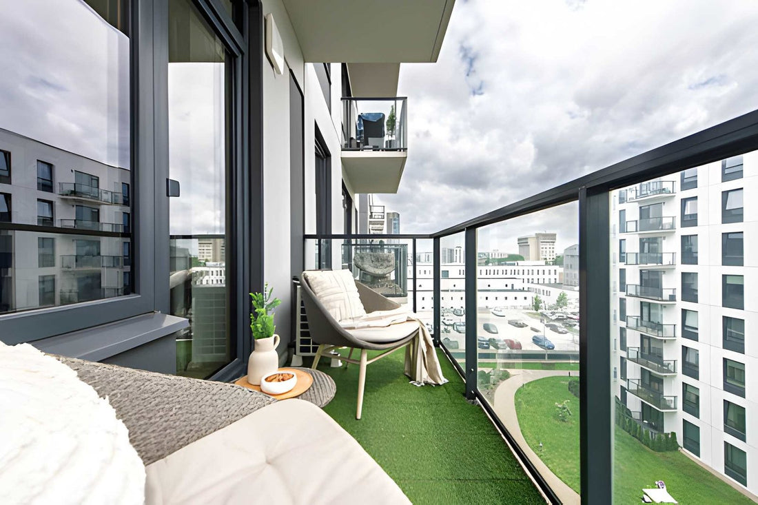 El Mejor Césped Artificial para Mascotas, Balcones y Jardines: Comparativa de Durabilidad y Calidad 2026